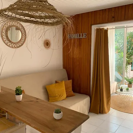 Bright With Small Terrace *
