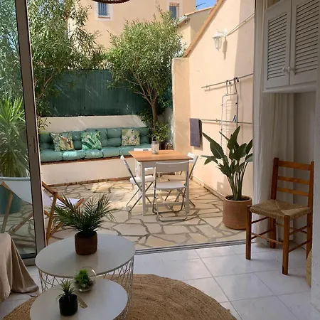 Apartment Bright With Small Terrace *